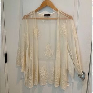 ASTR Boho Ivory Lace Top Fringe Sleeve size M